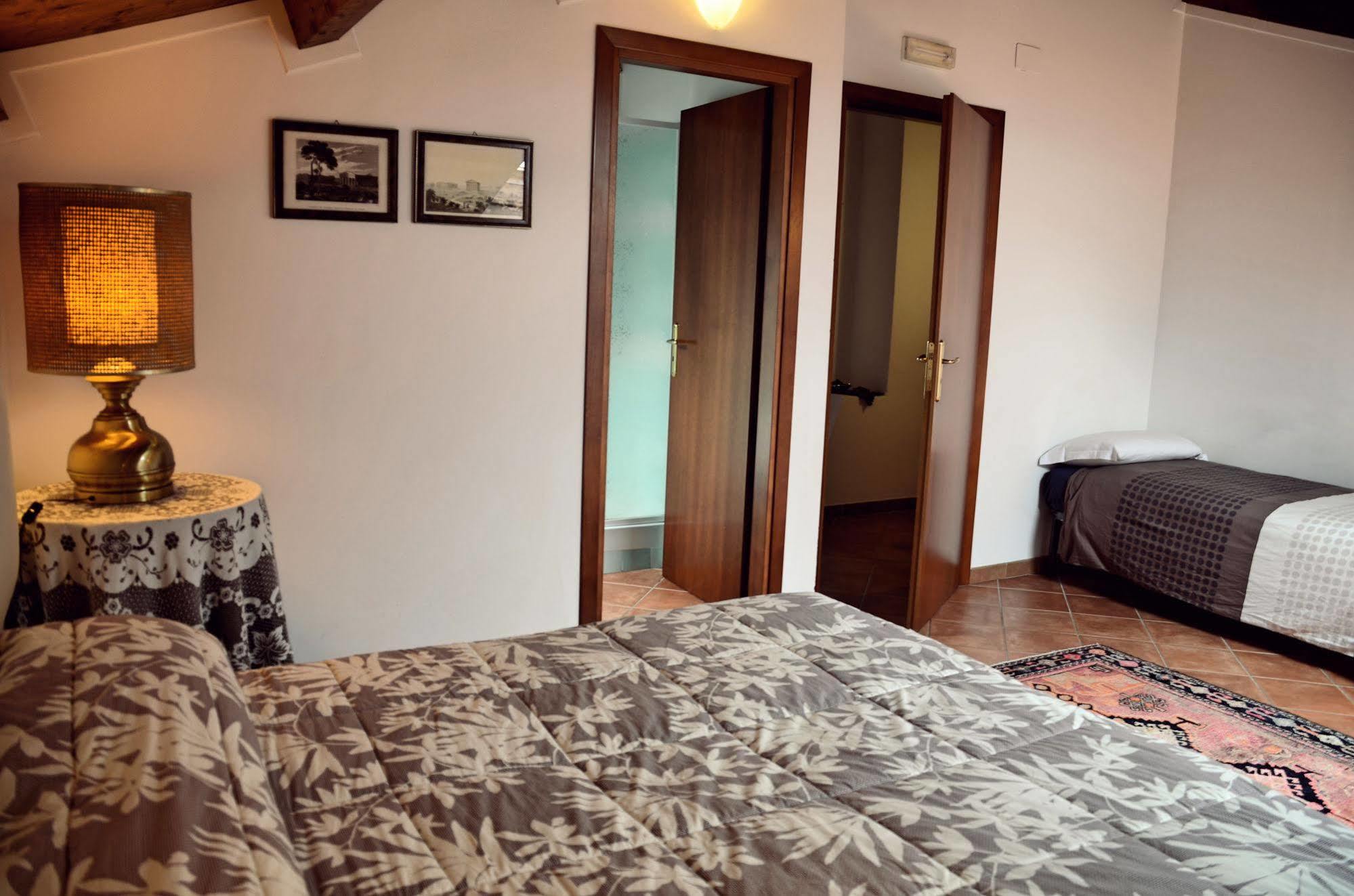 Hostal Casale Giancesare Capaccio Exterior foto